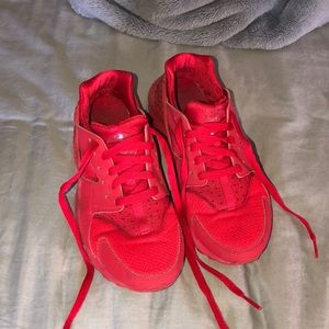 Red Nike Huaraches